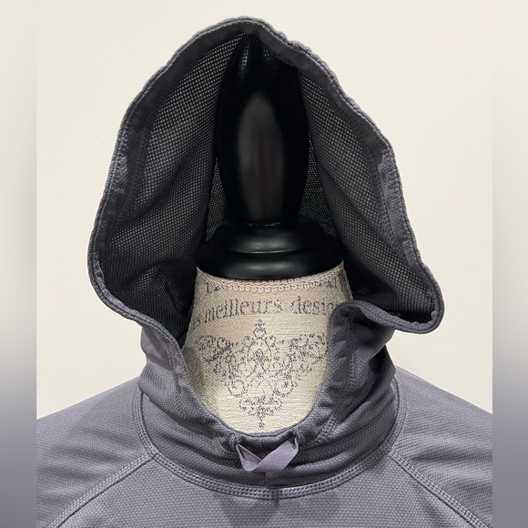 Fabletics hoodie, size L - Picture 2 of 8